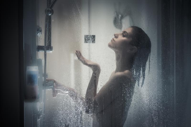 Attention au pommeau de douche, il contient plein de bactéries... 