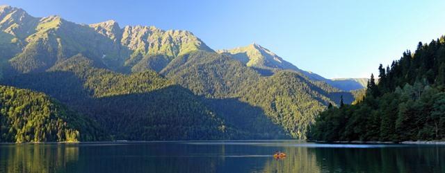 Découvrez les montagnes d'Abkhazie