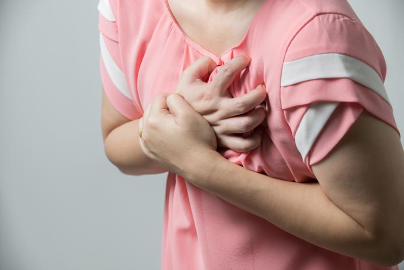 crise cardiaque femme