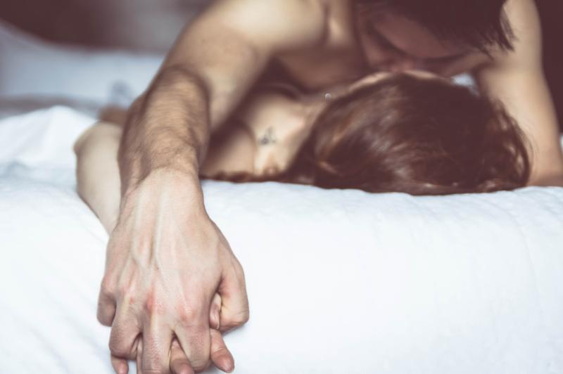 Le sexe oral et anal se banalisent chez les jeunes de 16-24 ans.