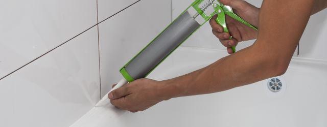 Joint de baignoire, comment le remplacer ? 