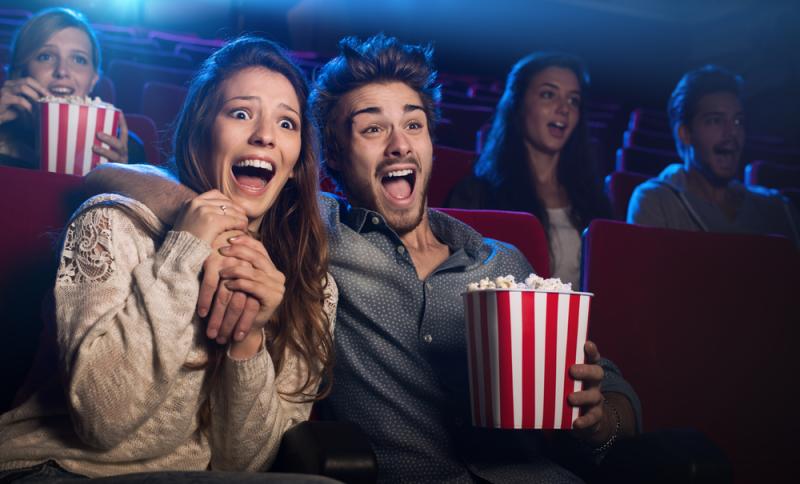 Un ciné à deux, rien de tel pour se rapprocher ! 