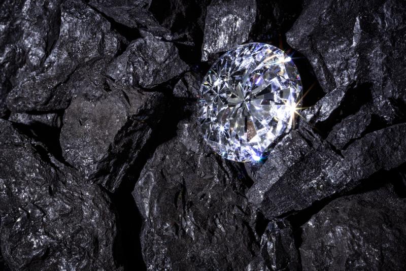 Ces diamants se situent entre 145 et 240 kilomètres sous la surface de la planète