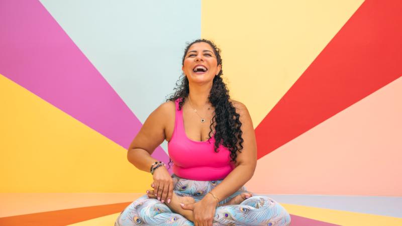 femme yoga rire bonne humeur