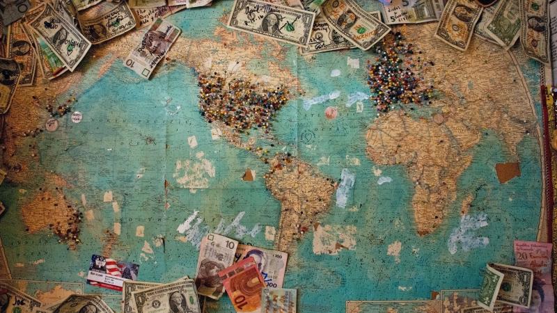 carte du monde voyage argent billet