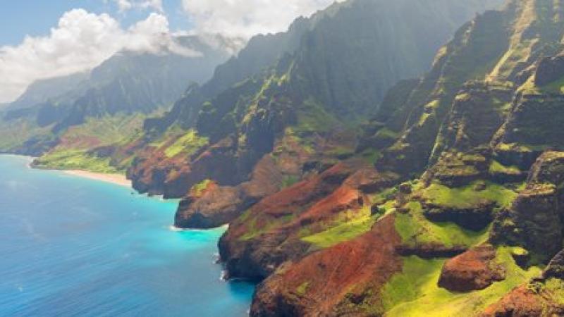 Découvrez la côte Na Pali à Hawaï 