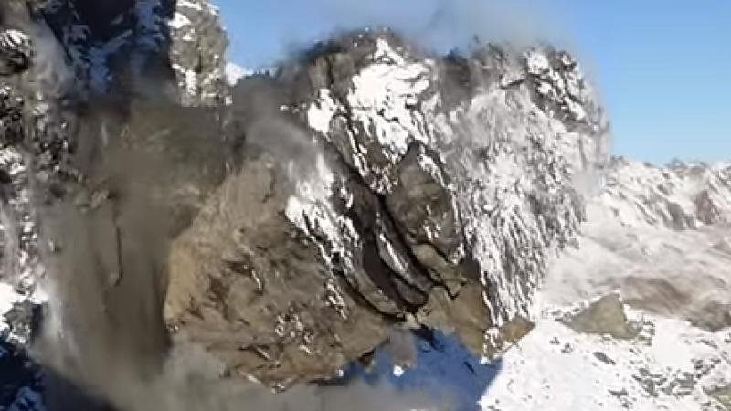 Éboulement spectaculaire de roches en Suisse
