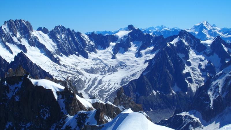 La neige devient rare dans les Alpes (c) Shutterstock