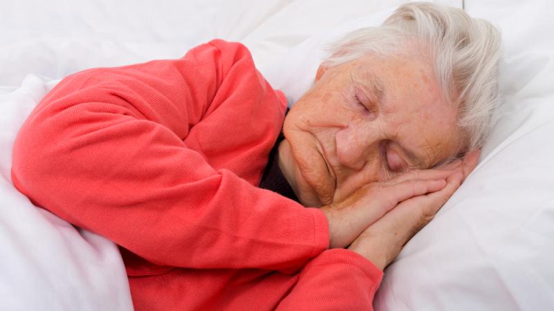 Les personnes âgées sont très nombreuses à souffrir de troubles du sommeil. (c) Shutterstock